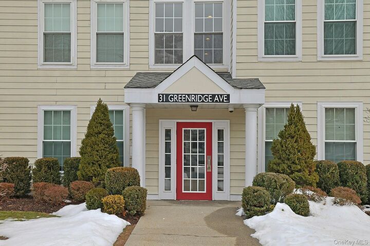 Property Photo:  31 Greenridge Avenue 3M  NY 10605 