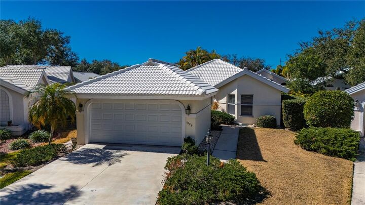 Property Photo:  1029 Harbor Town Drive  FL 34292 
