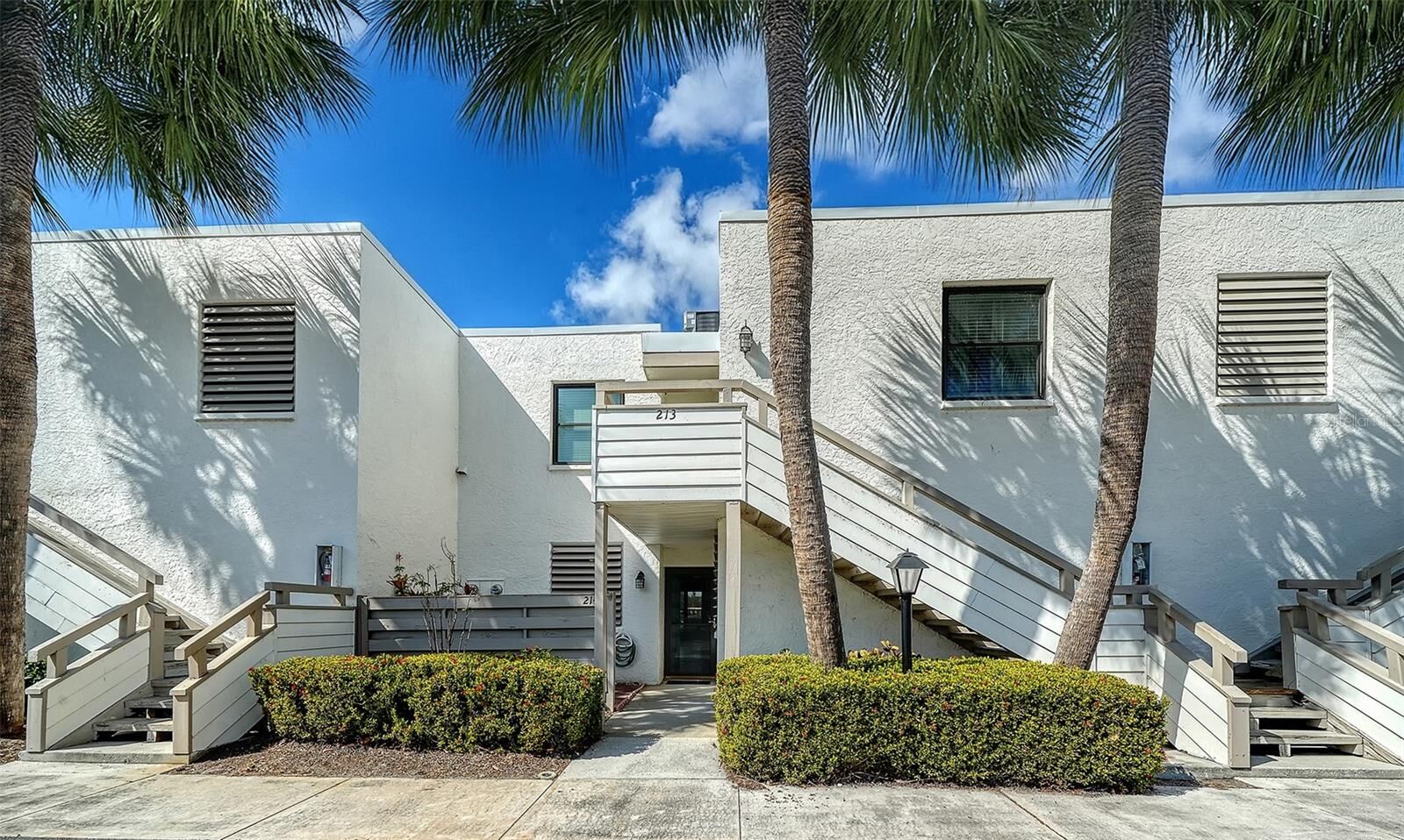 Property Photo:  214 Lakewood Drive 214  FL 34210 