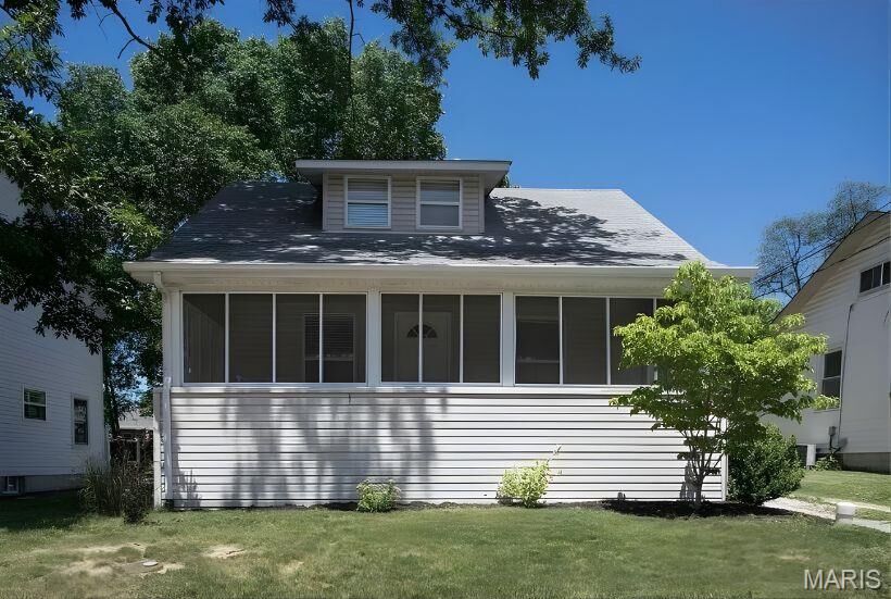 Property Photo:  329 Rose Lane  MO 63122 