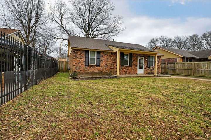 Property Photo:  1480 Tennyson Cv  TN 38108 