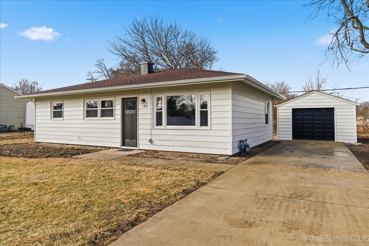 Property Photo:  1401 Seminole Drive  IL 61350 