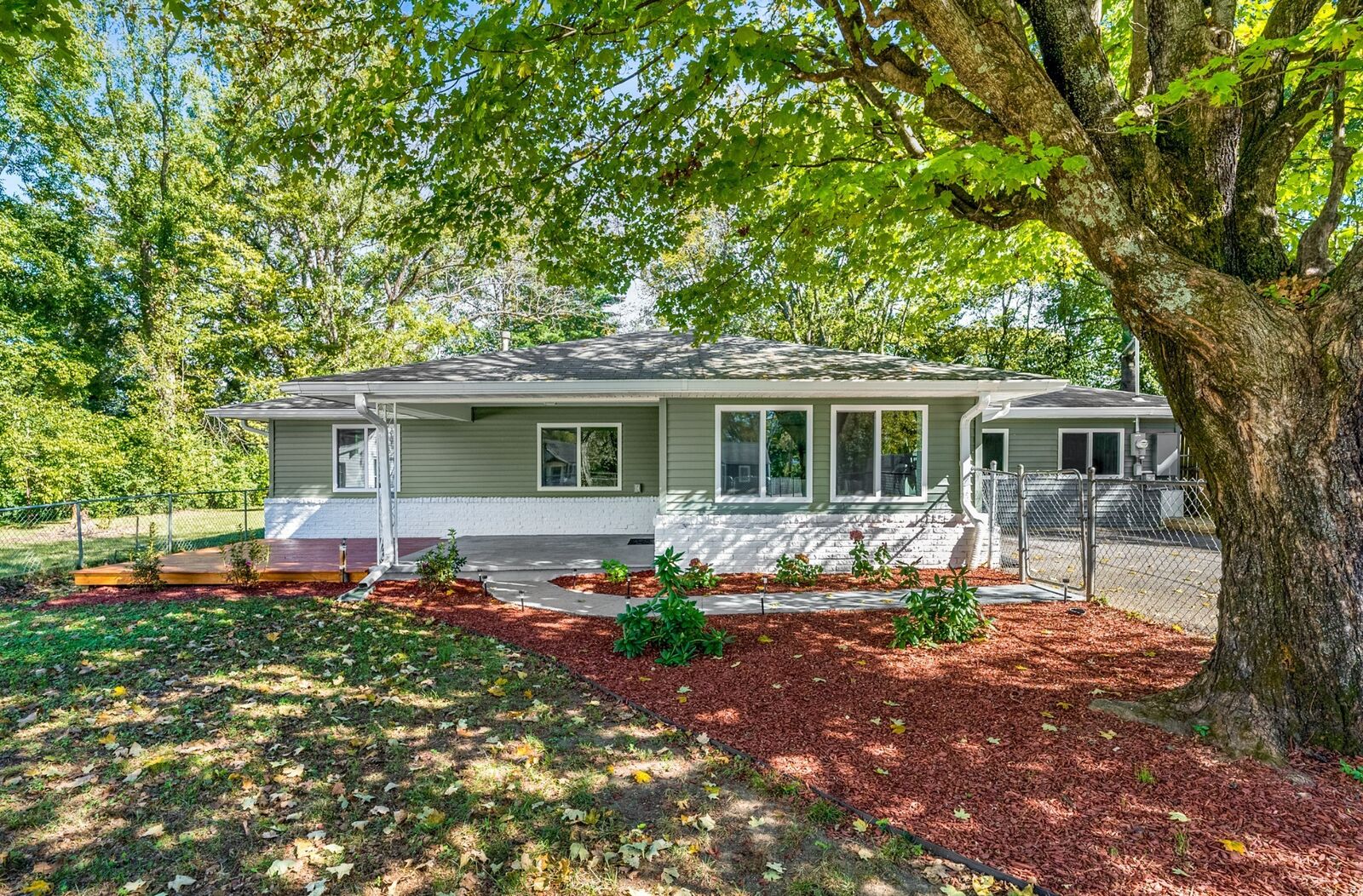 Property Photo: 2101 Jones Cir TN 37207