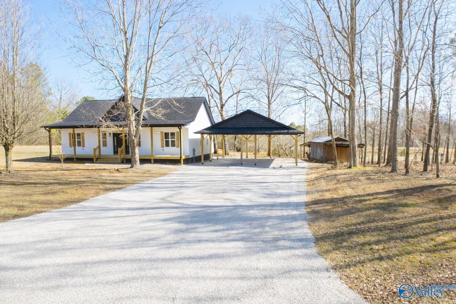 Property Photo: 292 County Road 497 AL 35966