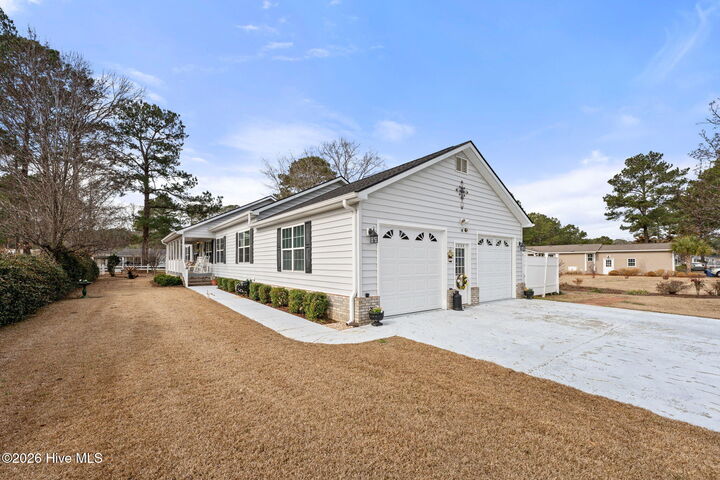 Property Photo:  1006 Waterview Lane SW  NC 28467 