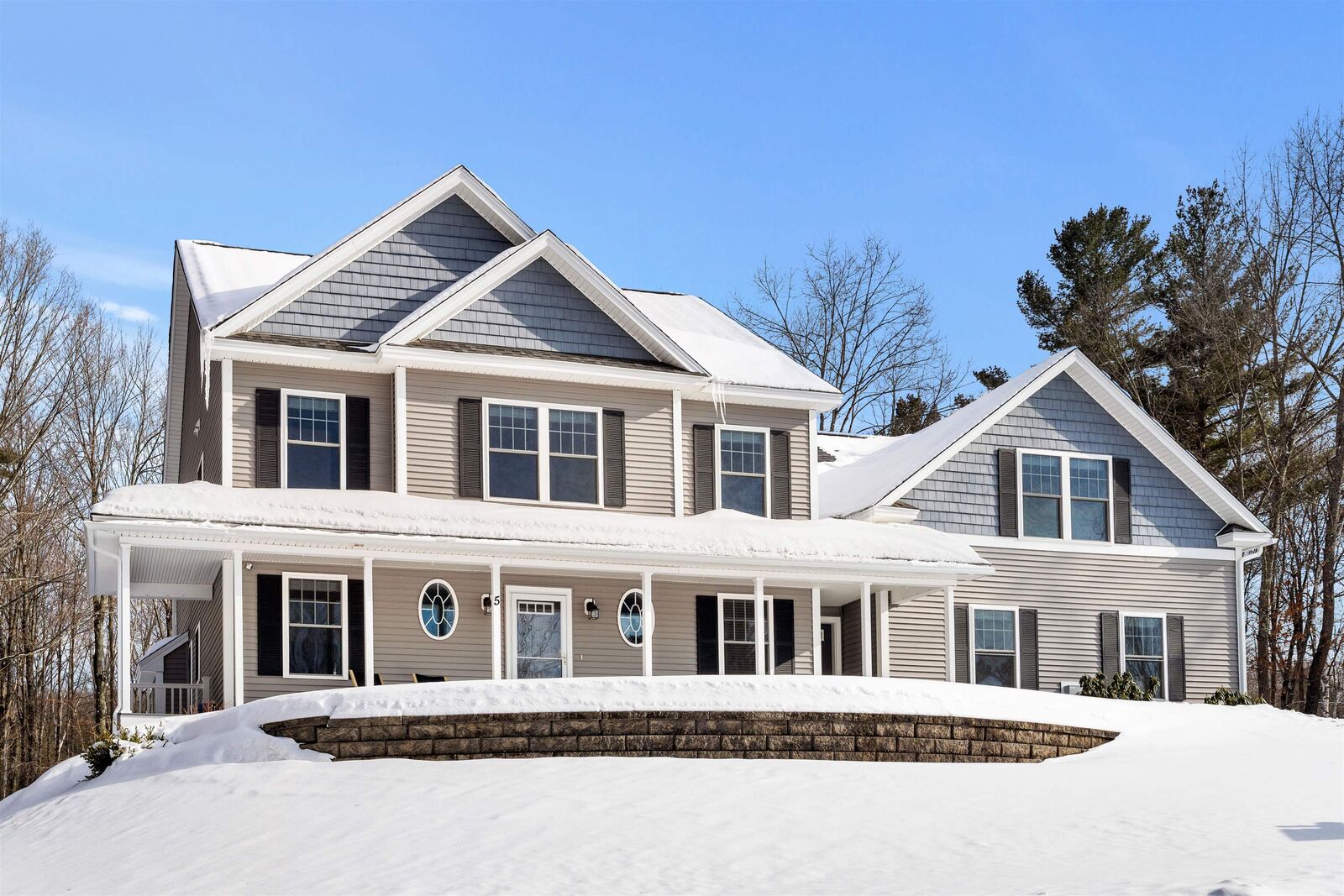 Property Photo:  5 Senter Farm Road  NH 03051 