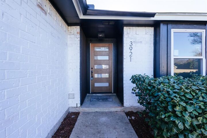 Property Photo: 3921 Teaberry Lane TX 76133