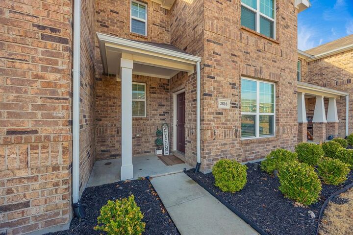 Property Photo:  2816 Appaloosa Lane  TX 75150 