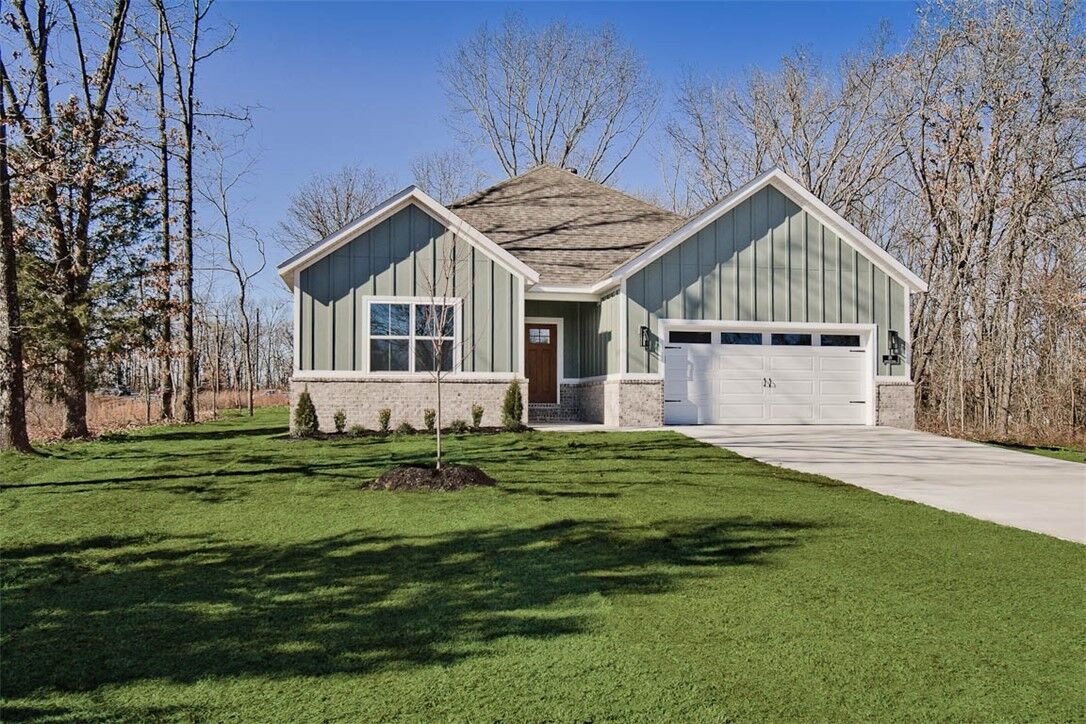 Property Photo: 22 Islay Circle AR 72715