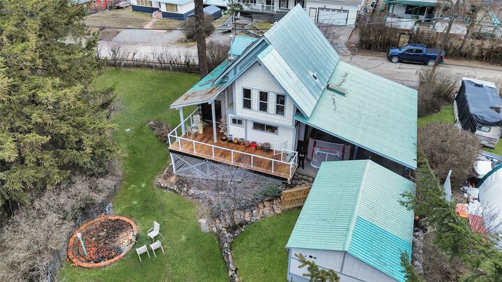 Property Photo: 153 Billiter Avenue BC V0X 1W0