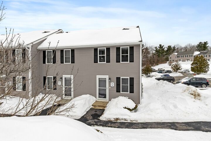 Property Photo:  23 Olde Colonial Dr 6  MA 01440 