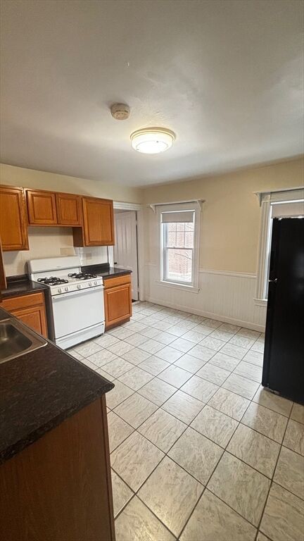 Property Photo:  323 Arlington St 2  MA 02472 