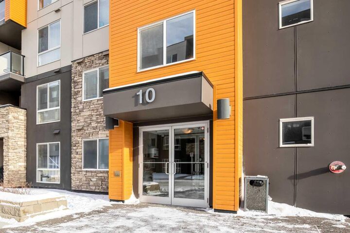 Property Photo: 10 Kincora Glen Park NW 109 AB T3R 1R9