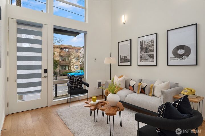 Property Photo:  4027  California Avenue SW B  WA 98116 