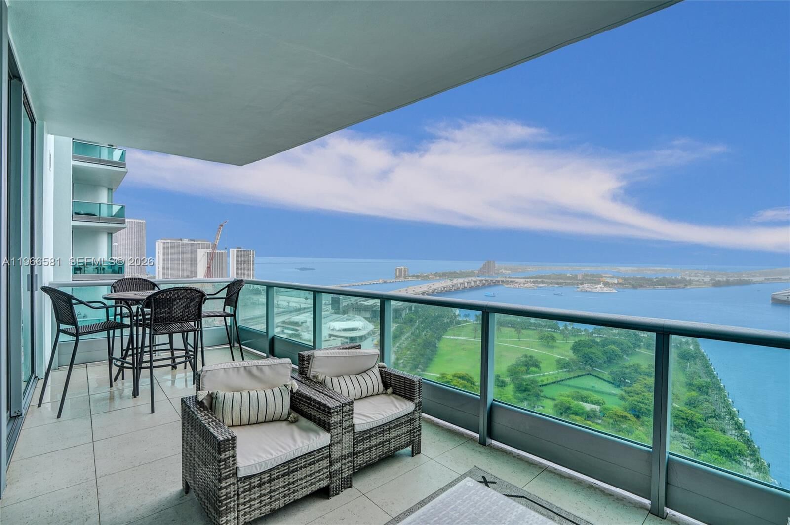 Property Photo: 900 Biscayne Blvd 2907 FL 33132