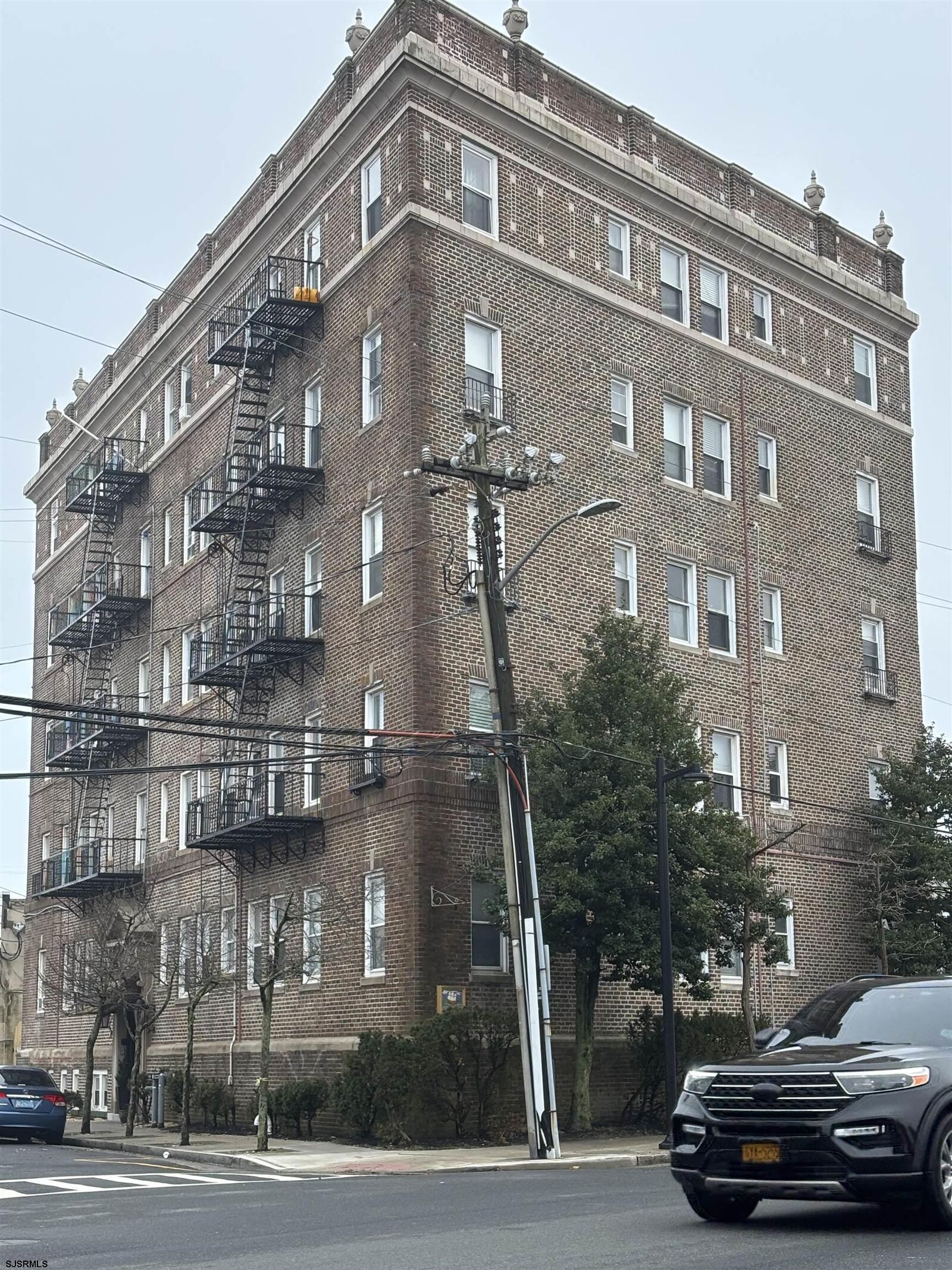 Property Photo:  2 S Hartford Ave A1  NJ 08401 