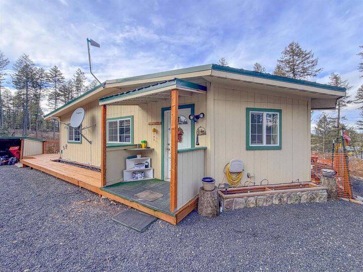 Property Photo:  3344-A E Jumpoff Rd  WA 99181 