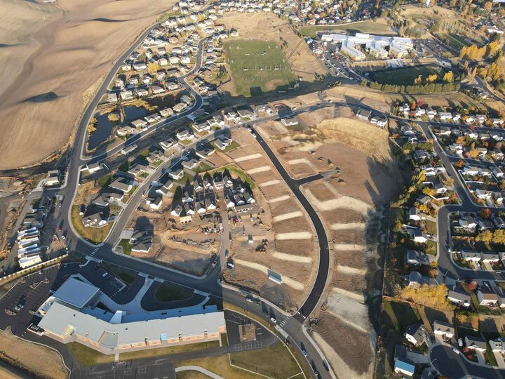 Property Photo:  1195 NW Overlook Drive  WA 99163 