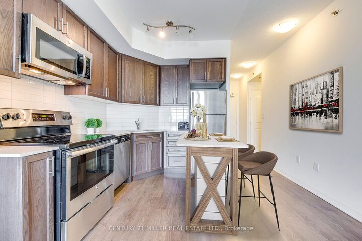 Property Photo: 560 North Service Road 303 ON L3M 0G3