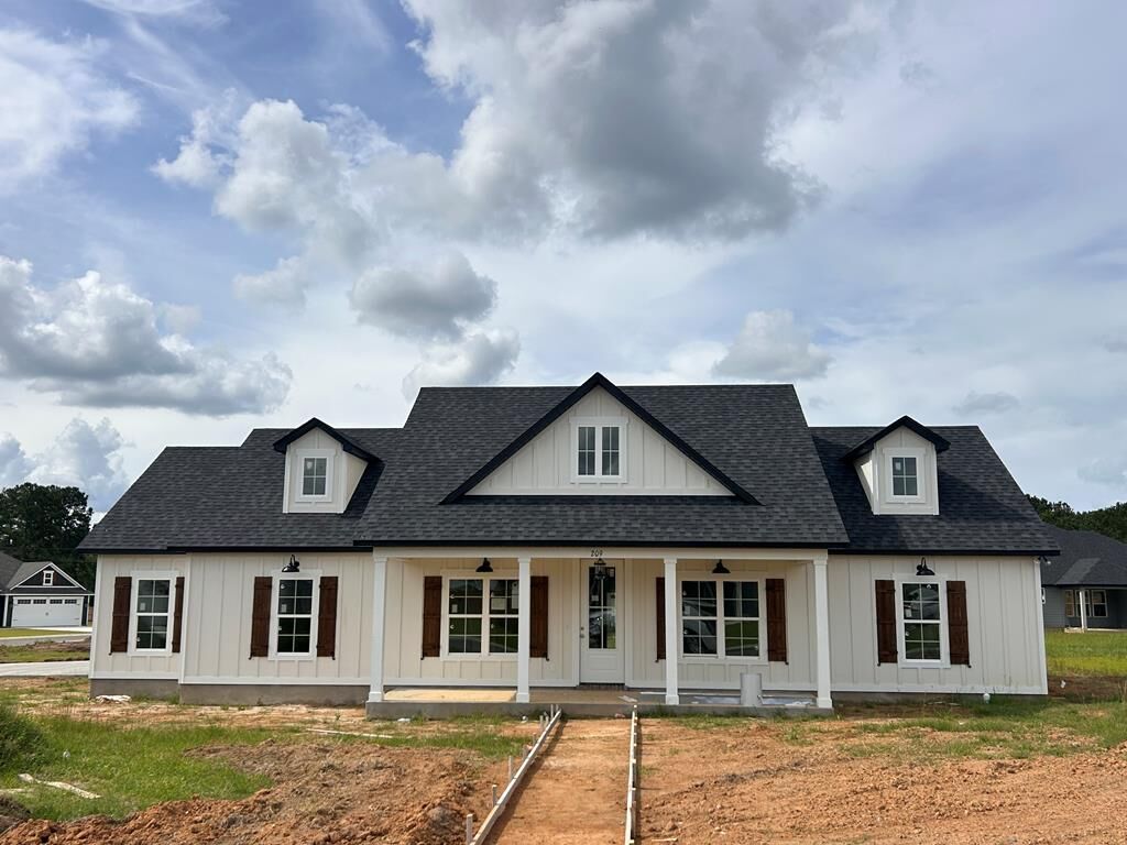 Property Photo:  209 McNeal Heritage Circle  GA 31632 