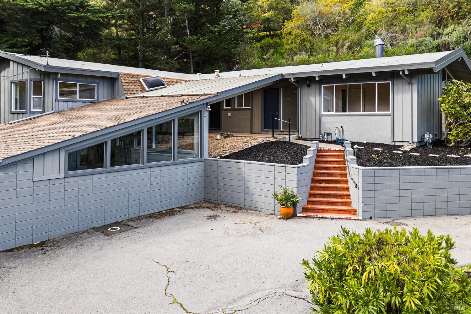 Property Photo:  11 Hollyhock Court  CA 94941 