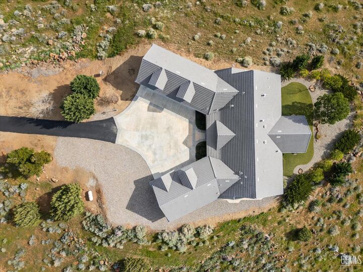 Property Photo:  7364 Sierra Way  CA 93238 