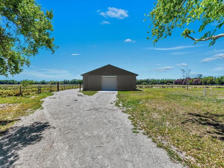 Property Photo:  1330 Purple Martin Dr  FL 34120 