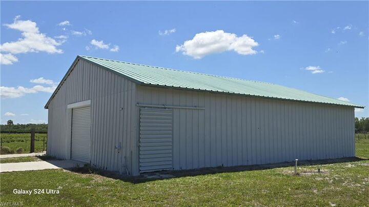 Property Photo:  1330 Purple Martin Dr  FL 34120 