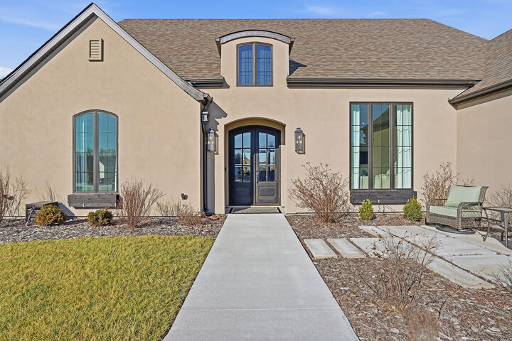 Property Photo: 2825 Rivington Dr MO 65203