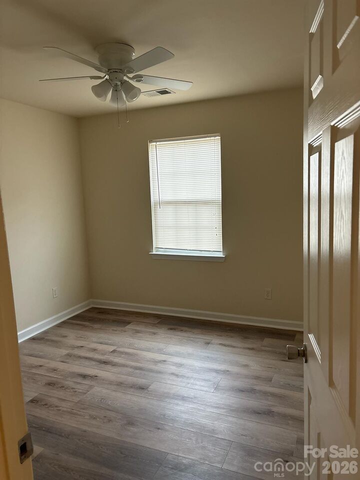 Property Photo:  7515 Woodknoll Drive  NC 28217 