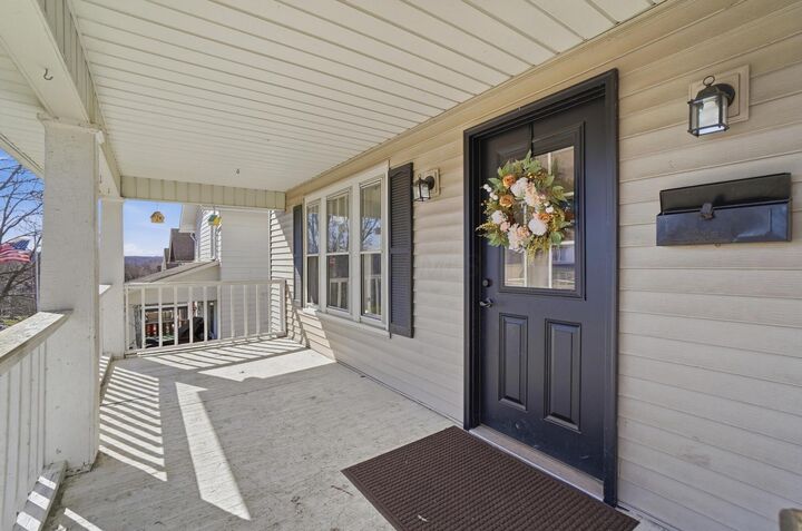 Property Photo:  241 Hunter Street  OH 43055 