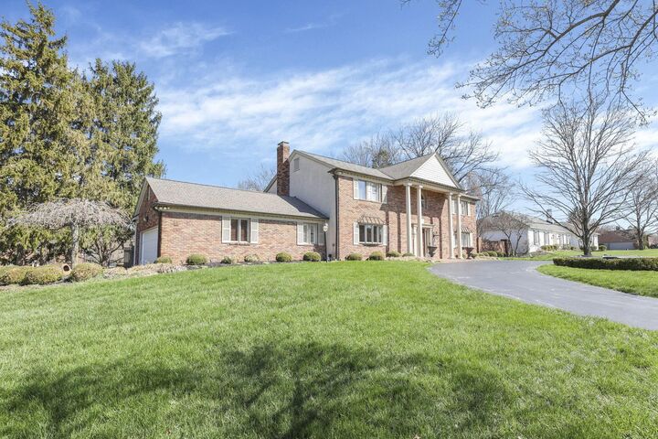 Property Photo:  2626 Chartwell Road  OH 43220 