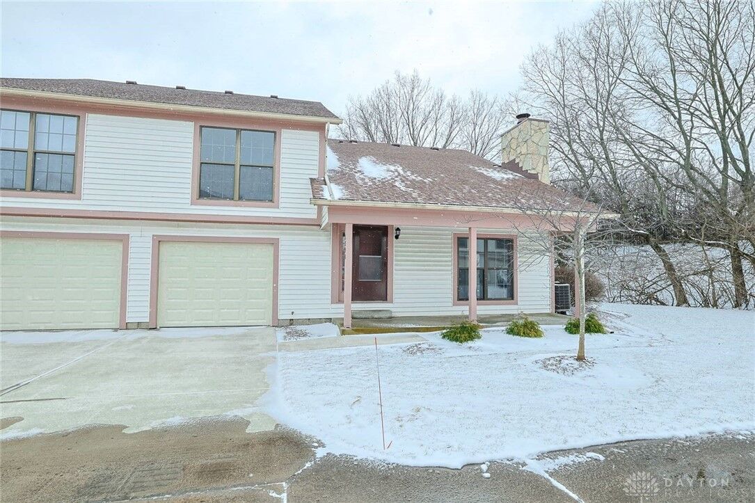 Property Photo: 1390 Sanzon Drive OH 45324