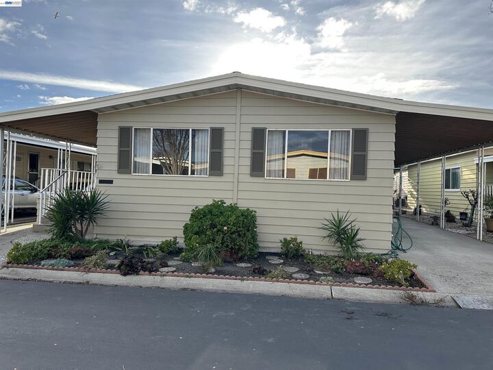 Property Photo:  29273 Nantucket Way  CA 94544 