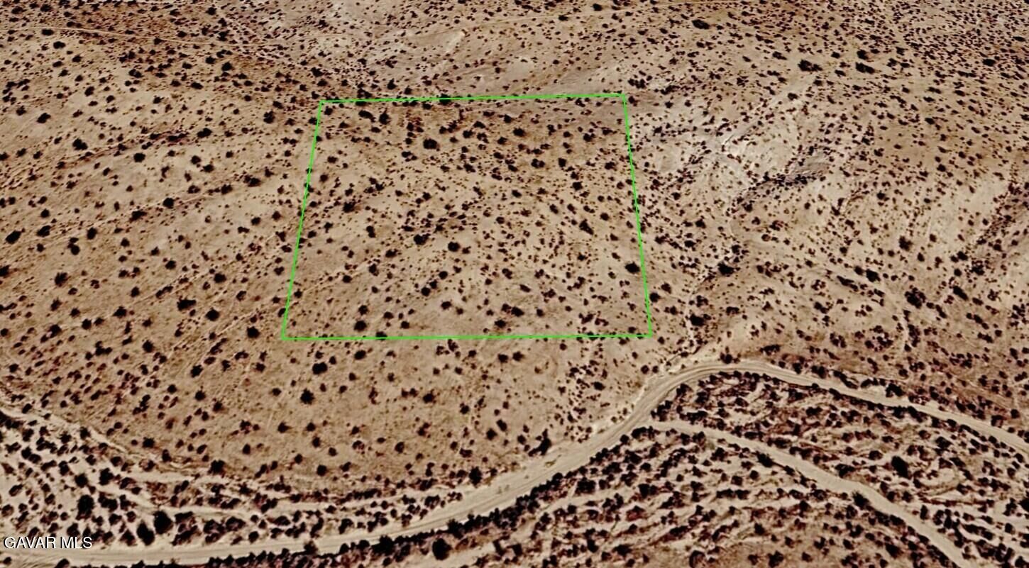 Property Photo:  Vic Ave A2 &Amp 245th St E  CA 93535 