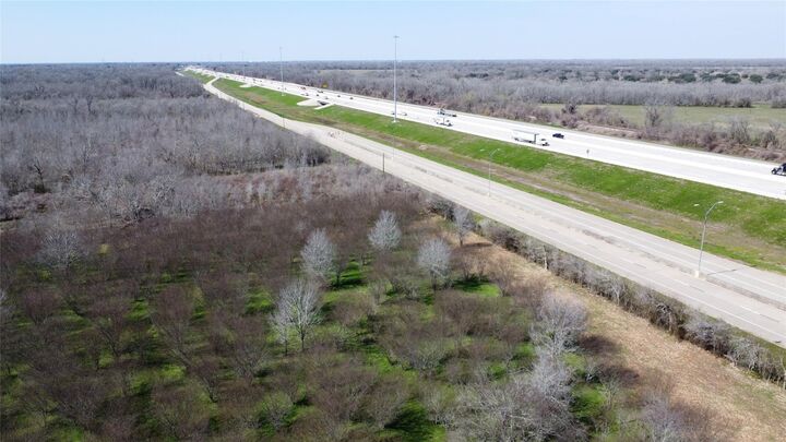 Property Photo: 550 Peach Ridge Road TX 77423