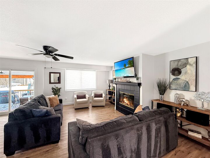 Property Photo: 4137 SE 22nd Street IA 50320