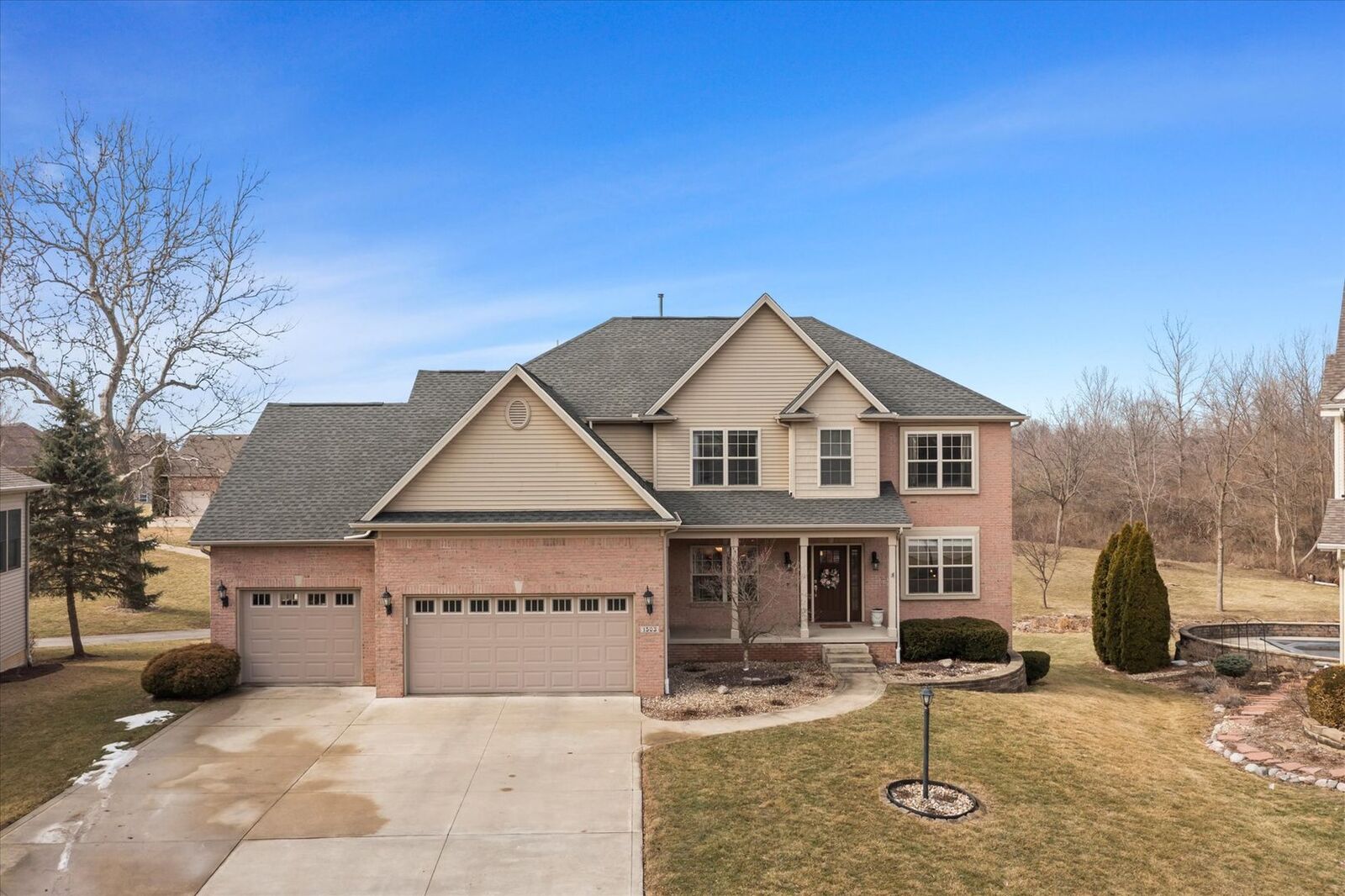 Property Photo:  1503 River Bluff Court  IL 61853 