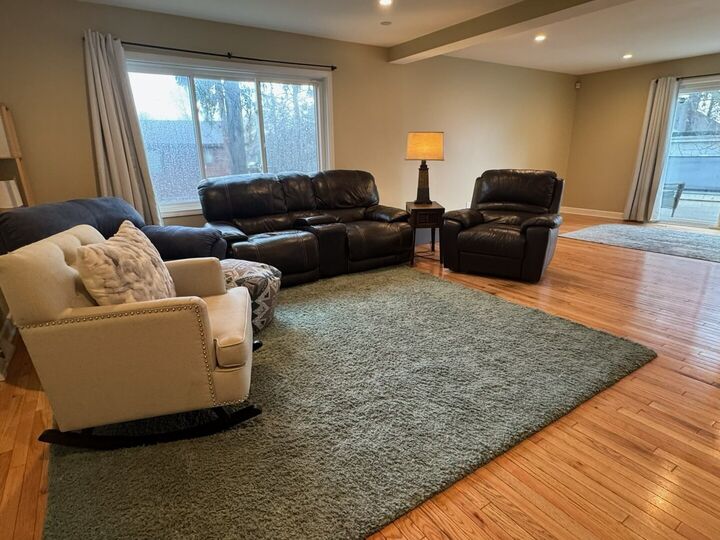 Property Photo: 905 Grand Boulevard IL 60084