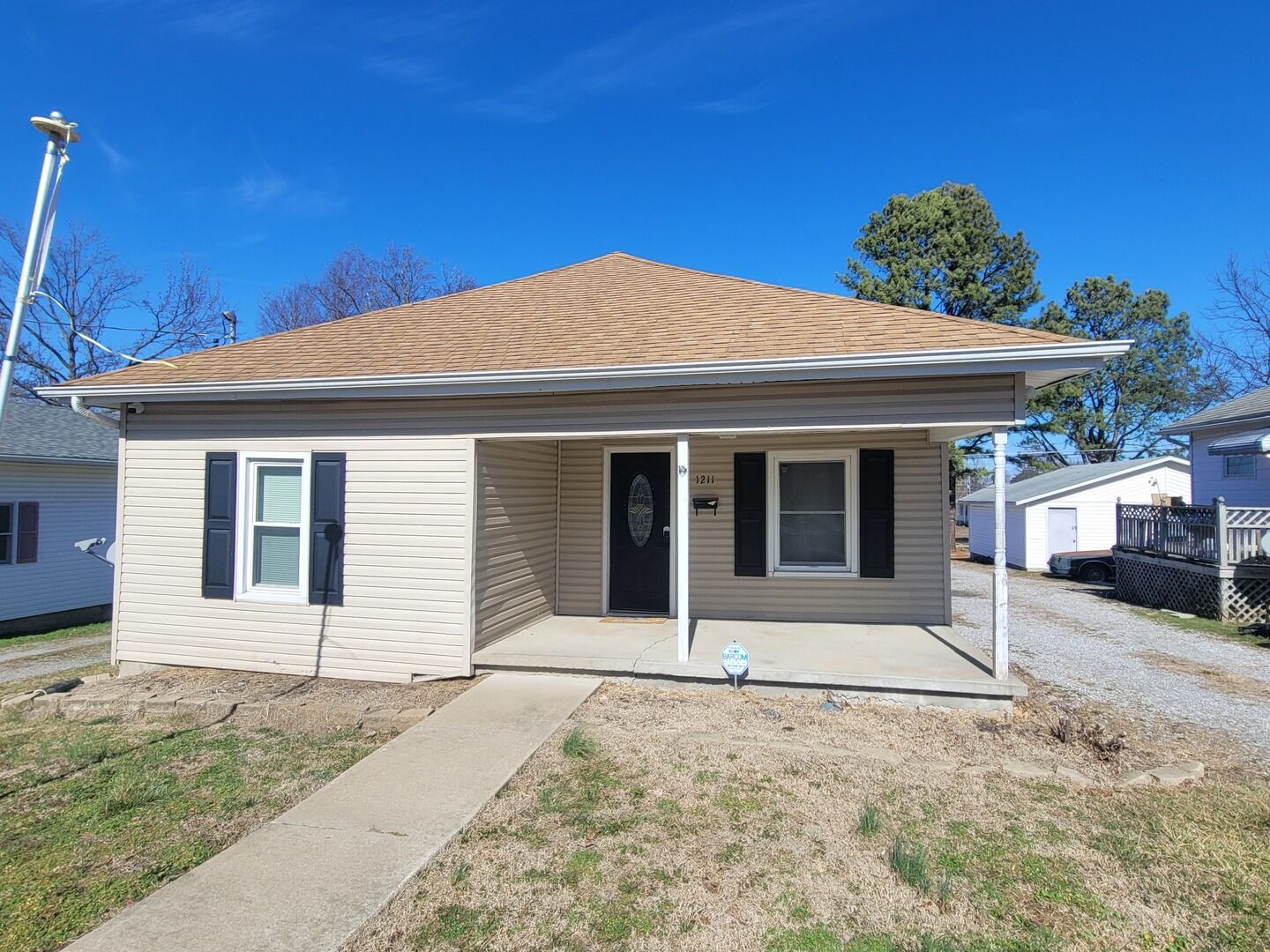 Property Photo: 1211 E Elm Street IL 62896