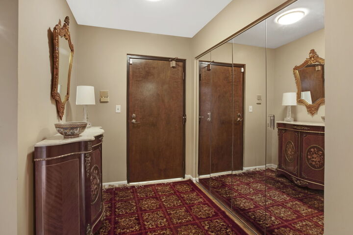 Property Photo: 4050 Dundee Road 105 IL 60062