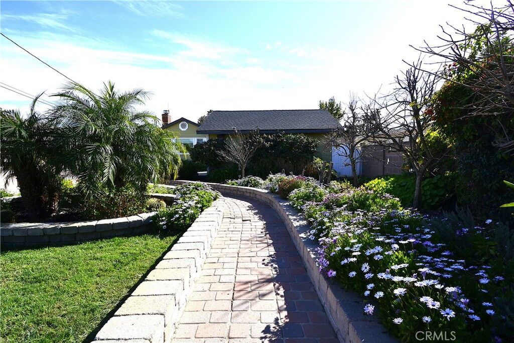 Property Photo: 1338 W 221st Street CA 90501