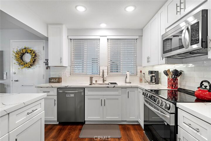 Property Photo:  256 Calle Aragon D  CA 92637 