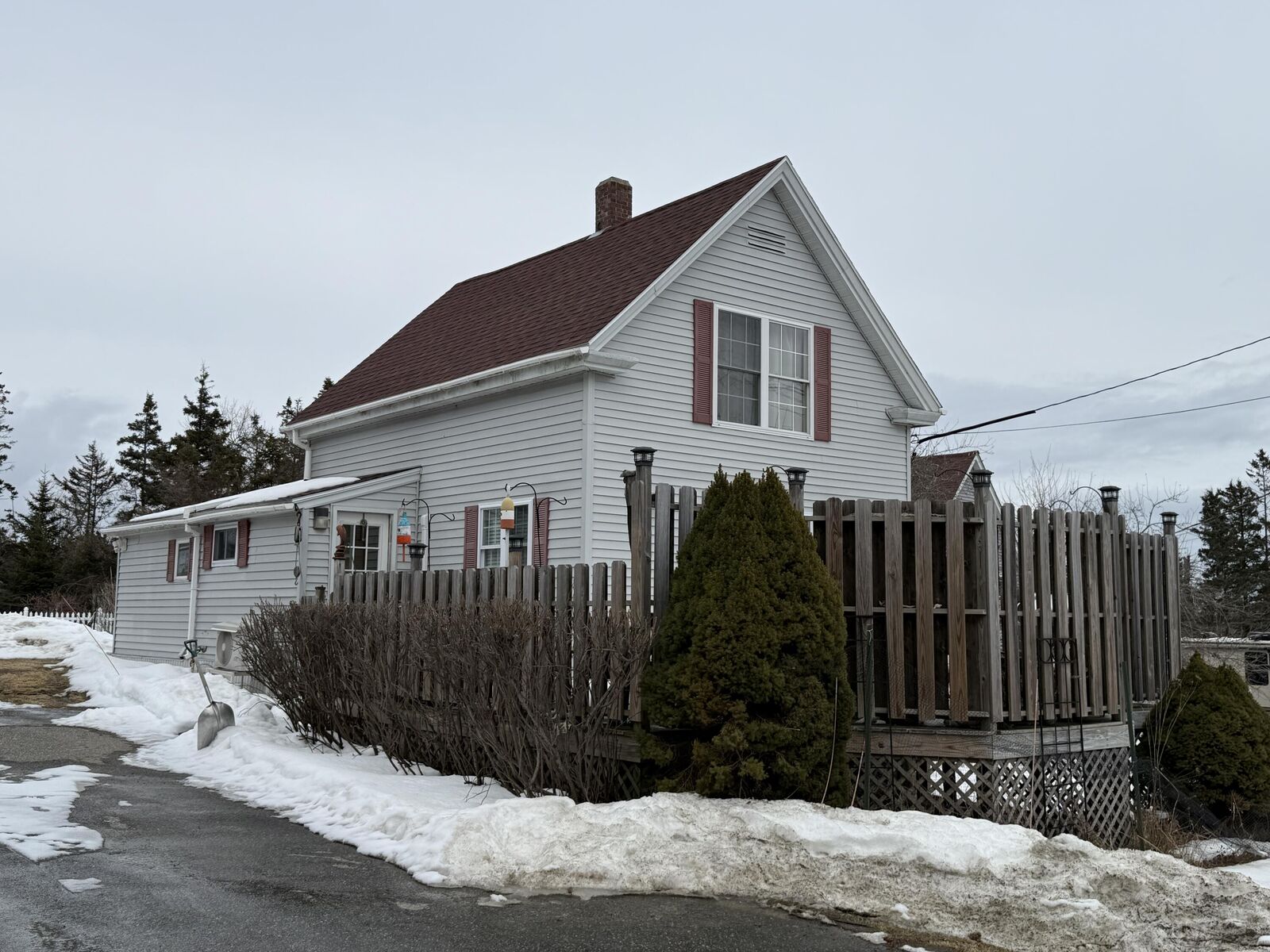 Property Photo: 20 Tea Hill Road ME 04681