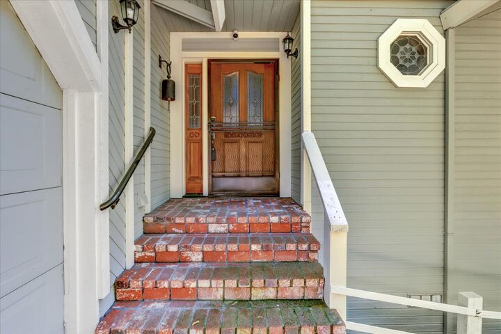 Property Photo: 17572 Long Branch Court CA 95946
