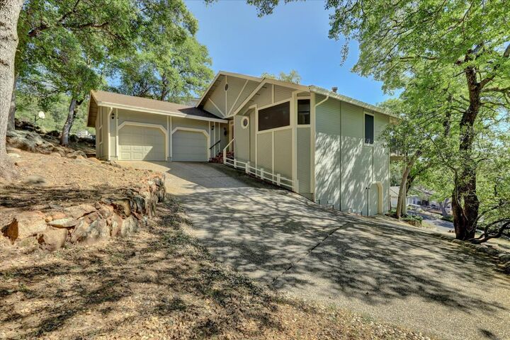Property Photo:  17572 Long Branch Court  CA 95946 