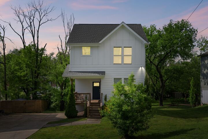 Property Photo:  2676 Hartford Dr  TN 37210 