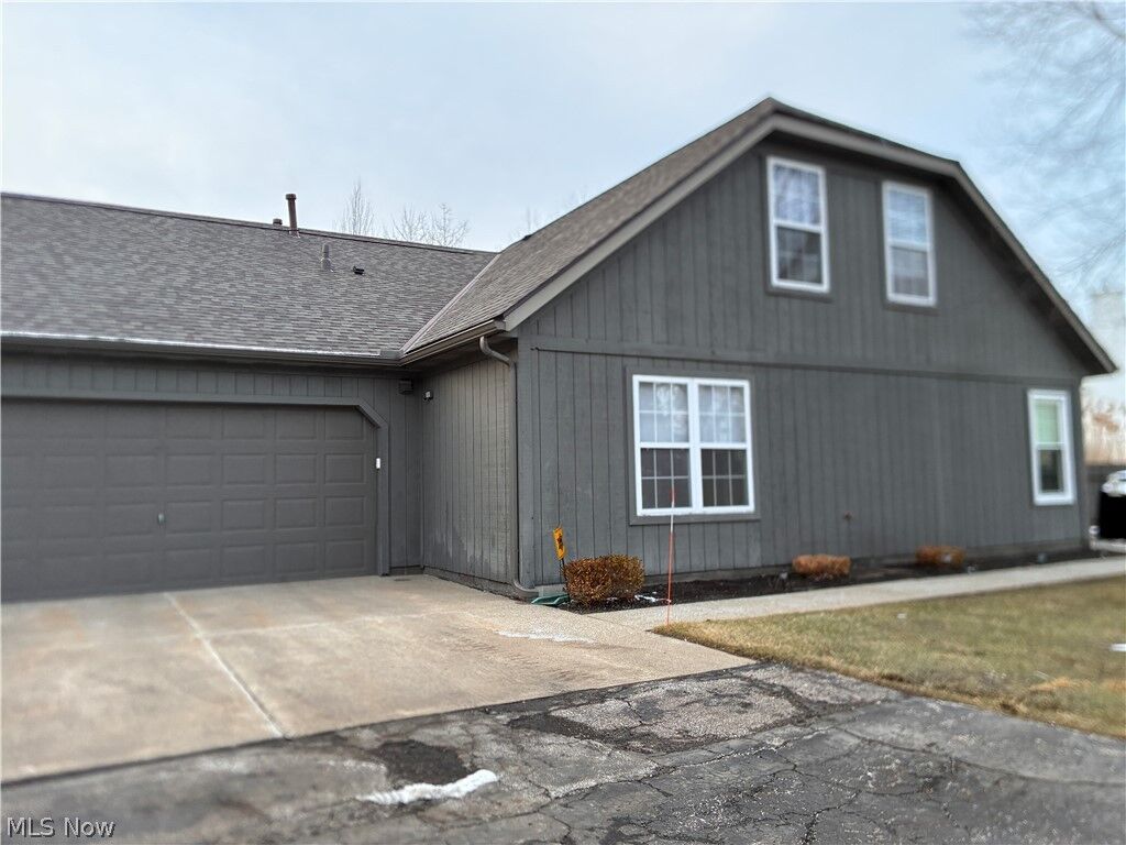 Property Photo:  8050 Harbor Creek Drive 1802  OH 44060 