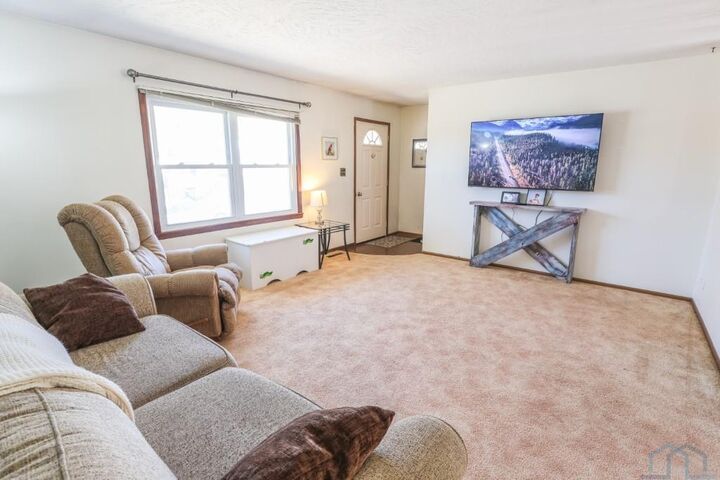 Property Photo:  3828 Osage Ter  IA 51104 