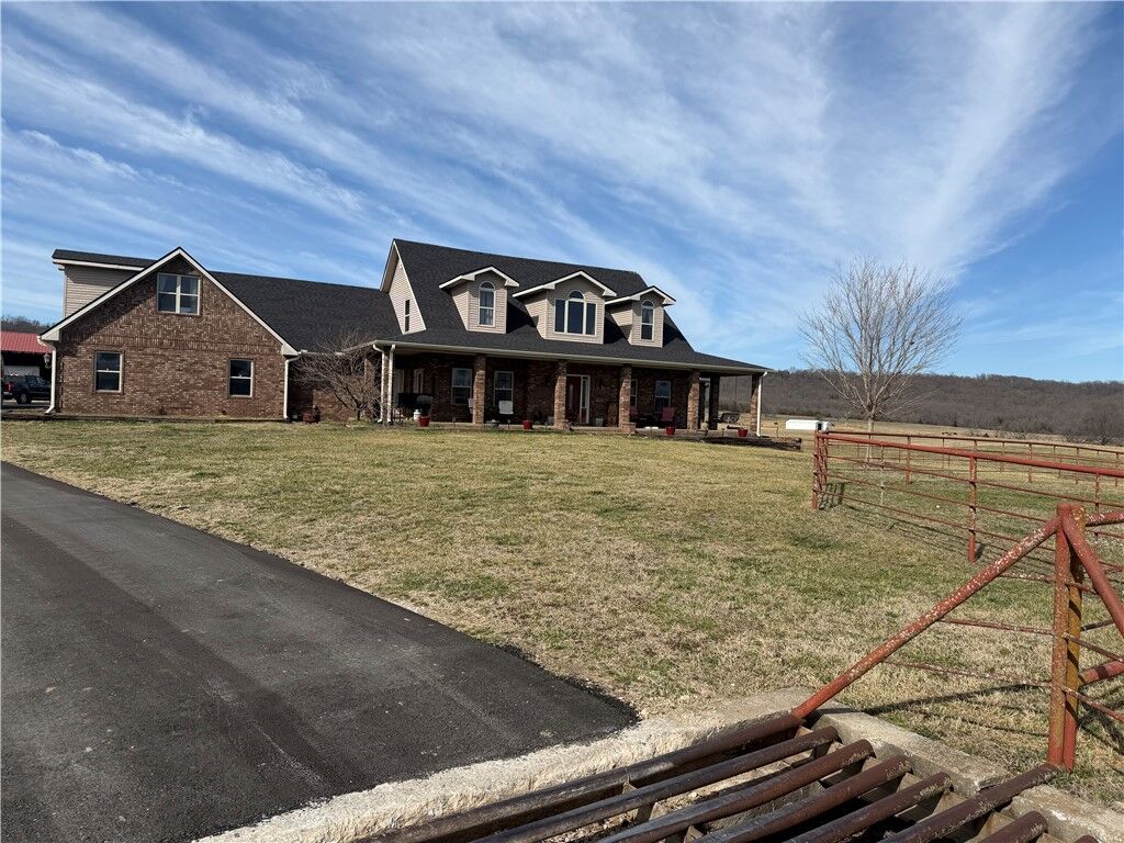 Property Photo:  836 N Madison 7421  AR 72738 